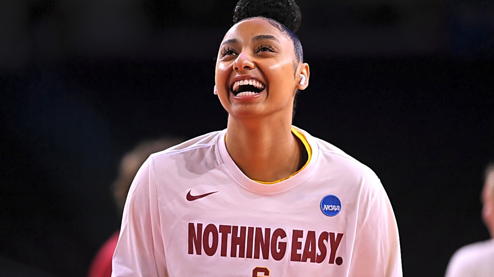 JuJu Watkins Making Early Push for Caitlin Clark&#39;s Spot