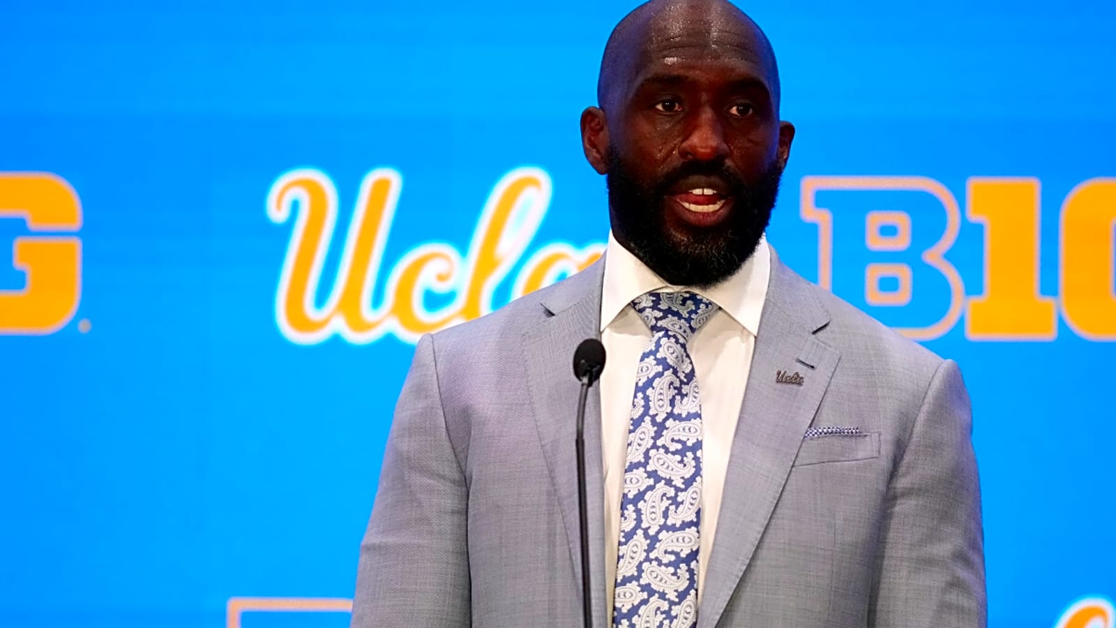 UCLA head coach DeShaun Foster praised Nico Iamaleava in a way that every Tennessee Vol fan can appreciate