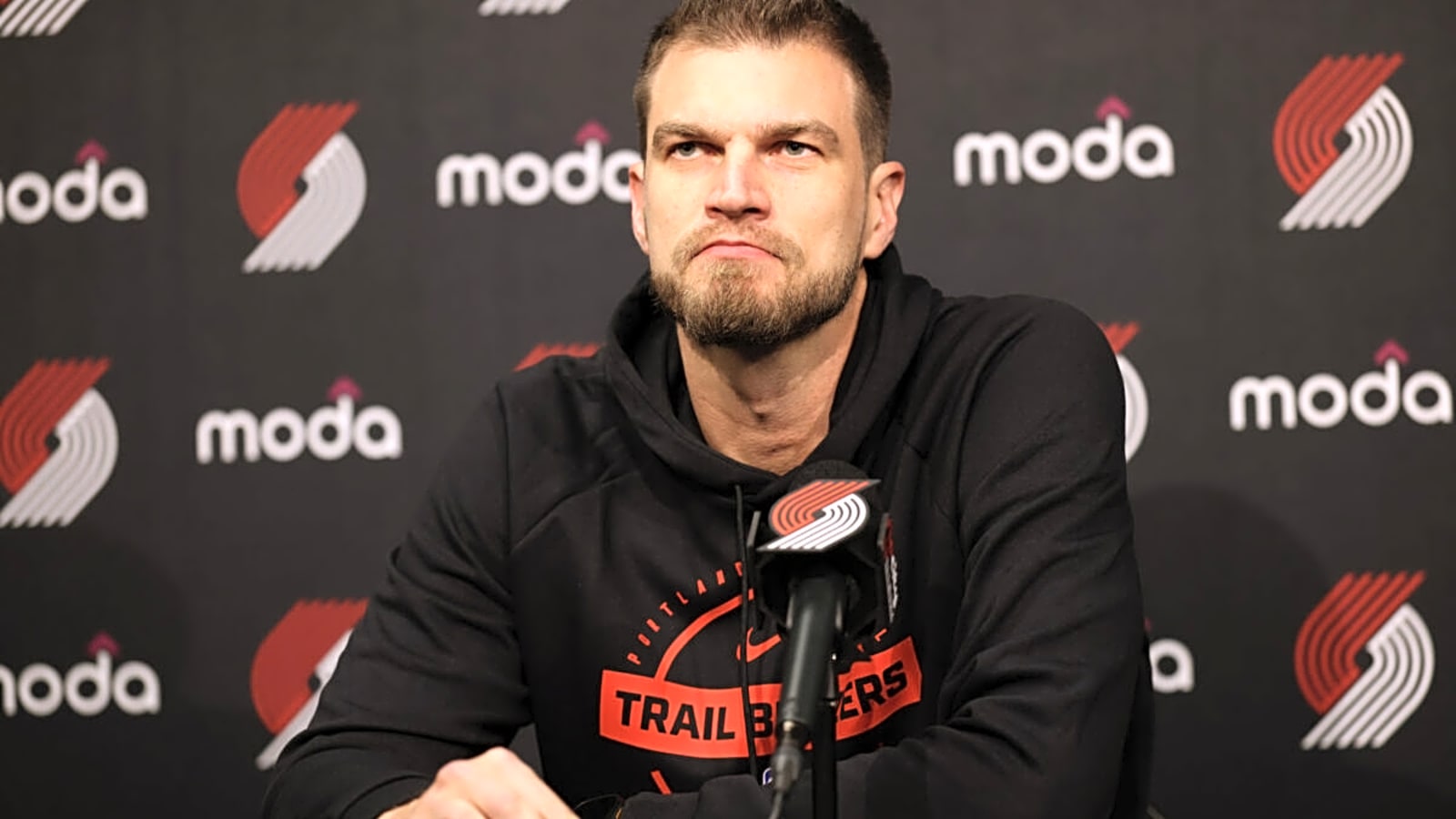 Tiago Splitter Uses 2 Words to Describe Blazers Locker Room Mood Following Chauncey Billups Arrest