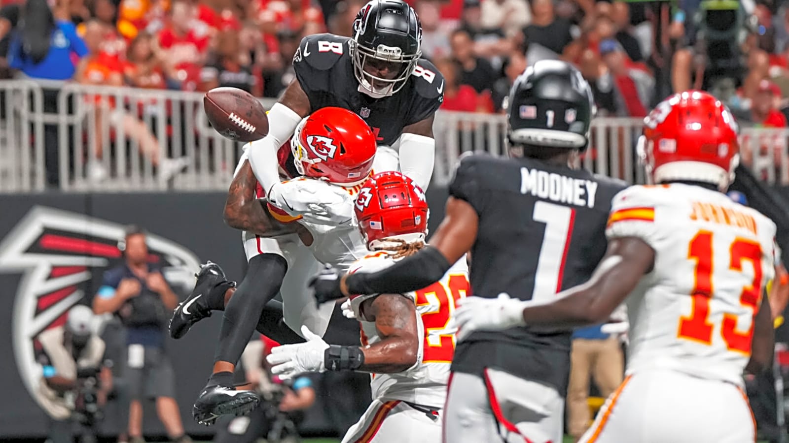 Chiefs Urged To Consider Kyle Pitts Trade As Travis Kelce Successor