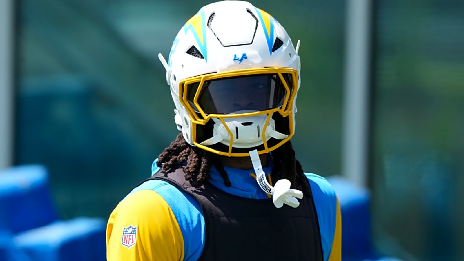 Chargers Receive Excellent Najee Harris News After Frightening Eye Injury