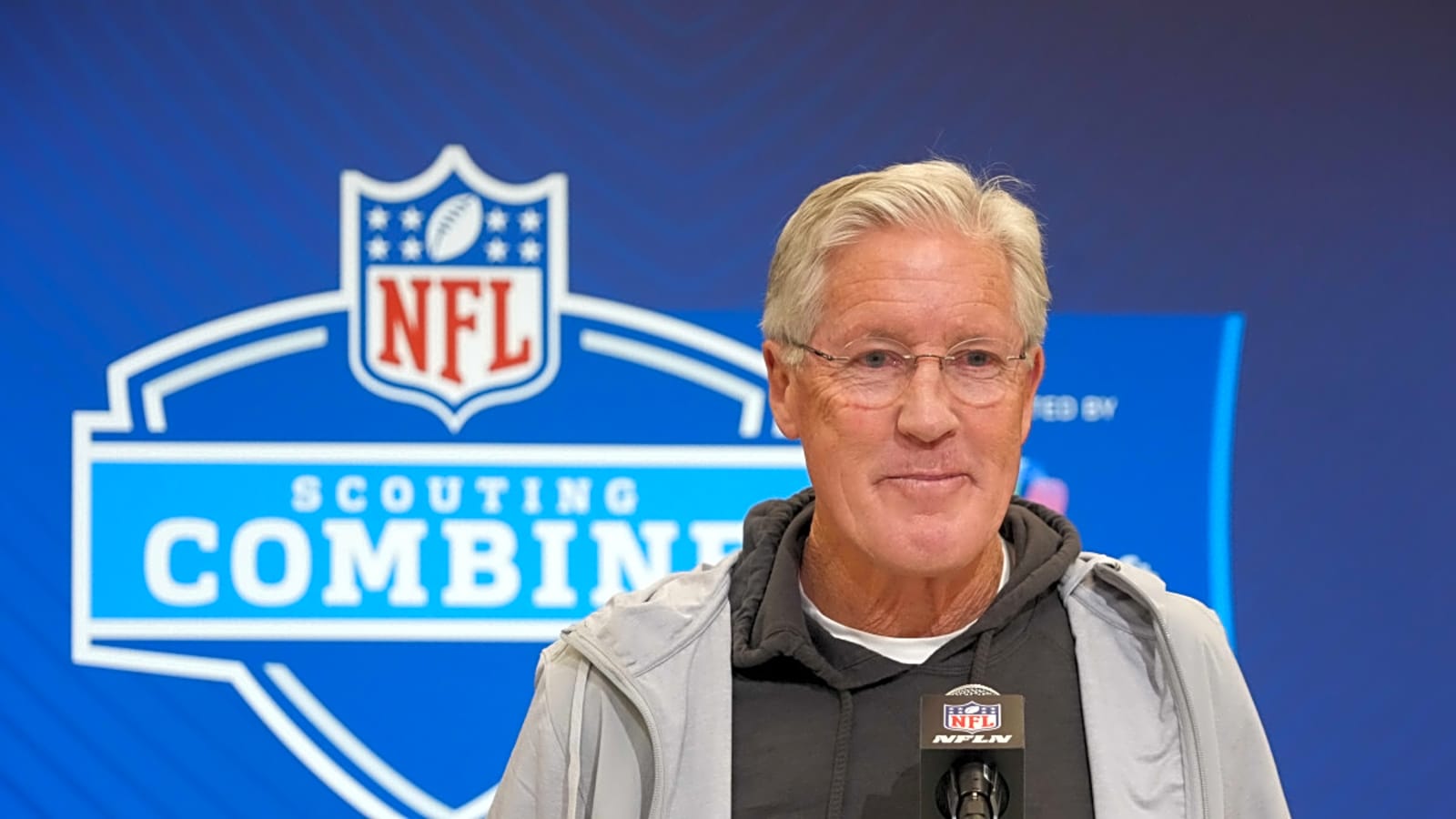 Raiders Predicted to Trade Back Into First Round for Record-Setting WR