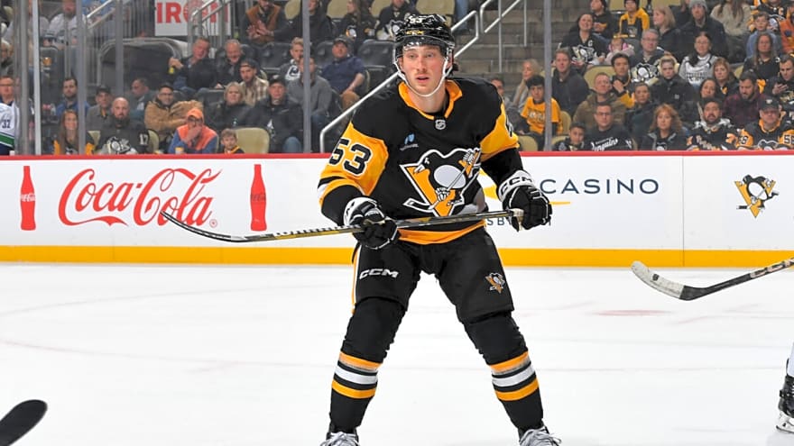 Maple Leafs Should Claim Tomasino Off Of Waivers