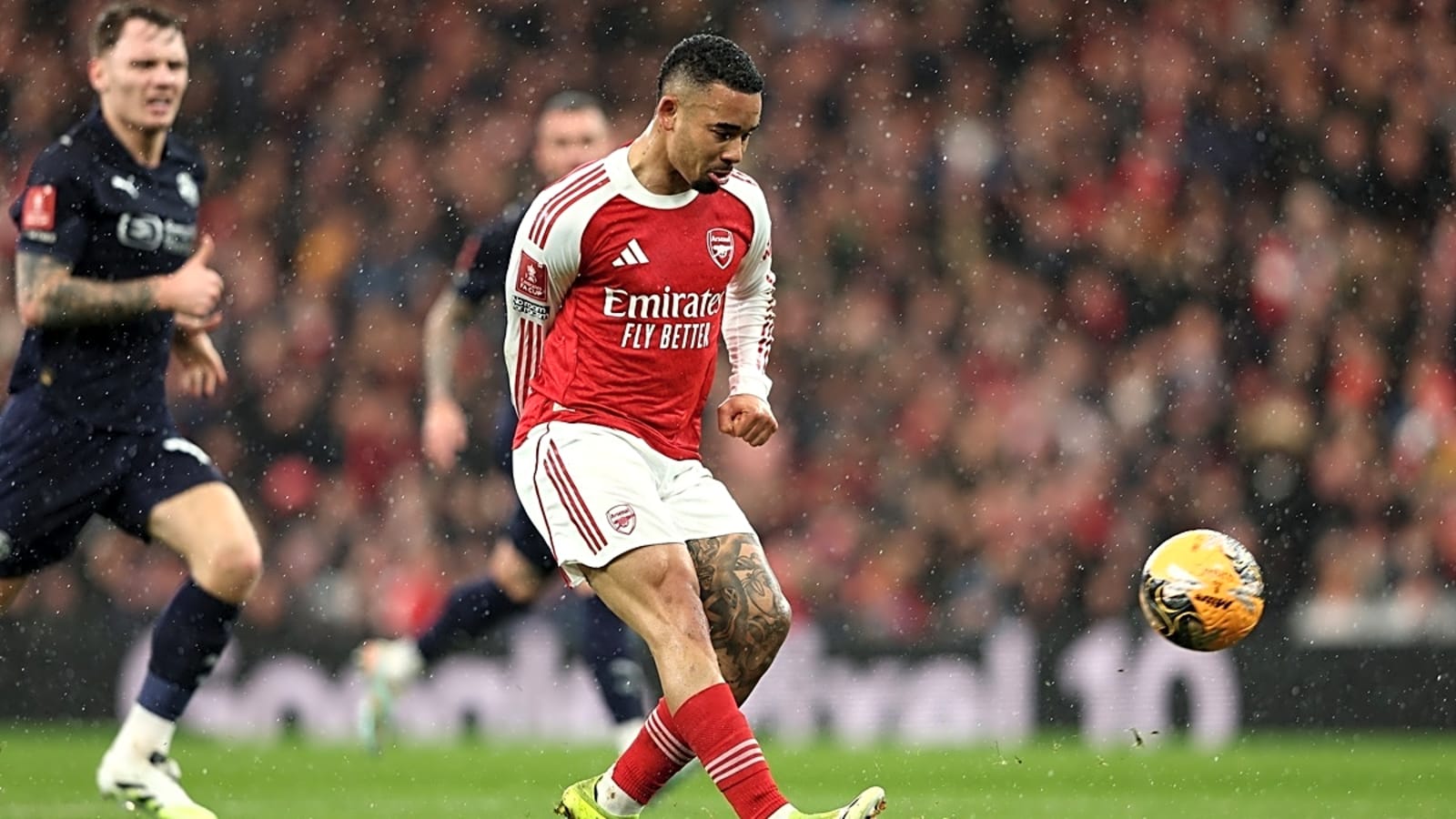 Should Jesus bench Gyokeres for the Tottenham game