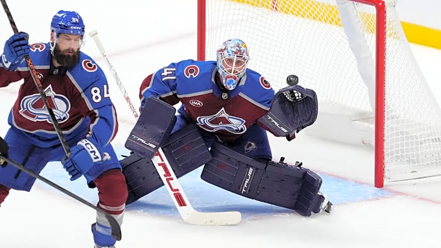 Avalanche Shut Out Blackhawks 1-0 in Sunday Night Matchup