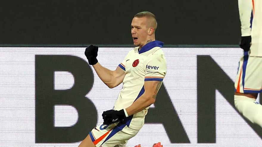 Liam Rosenior provides update on 'magnificent' Mykhailo Mudryk