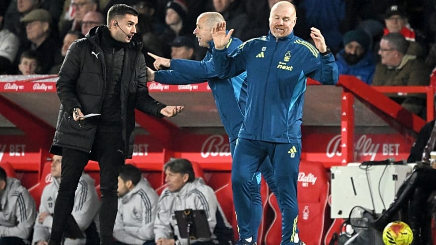 'Cancel football' Sean Dyche gives his opinion on Ola Aina handball