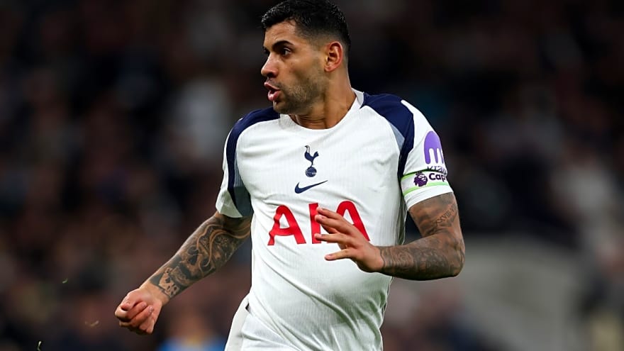 ‘I just love his character’ – Paul Scholes wants Man United to sign rival defender