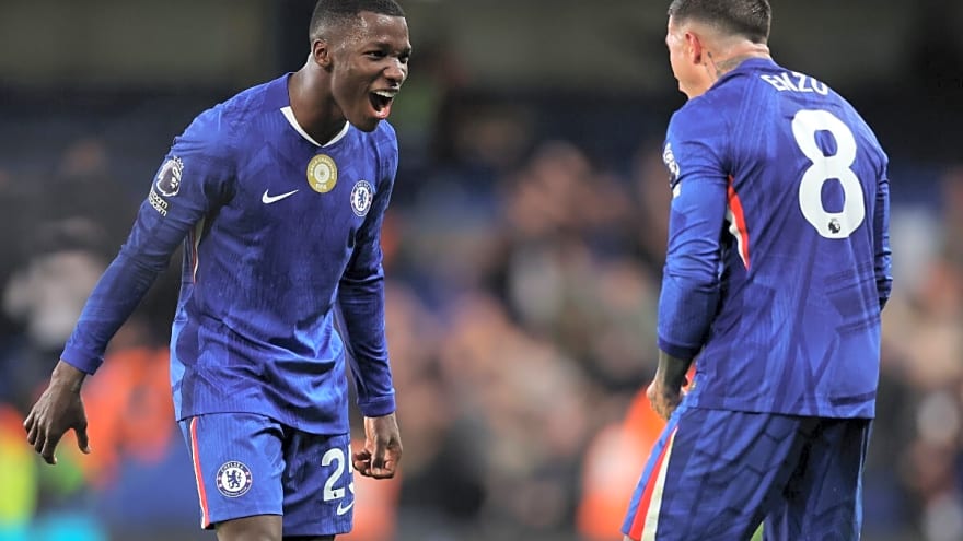 Report: Chelsea keen to open talks with star duo over new contracts with significant pay increase