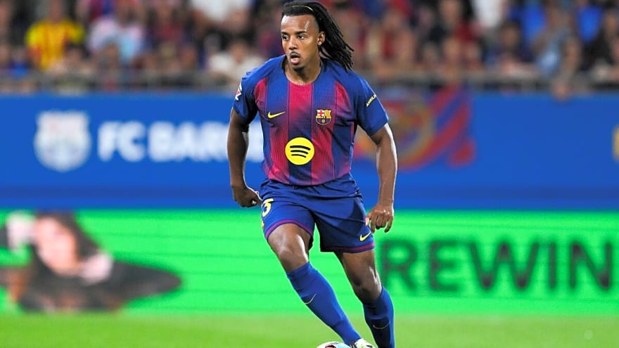 Report: Man United rival Liverpool for potential €80m transfer of versatile star