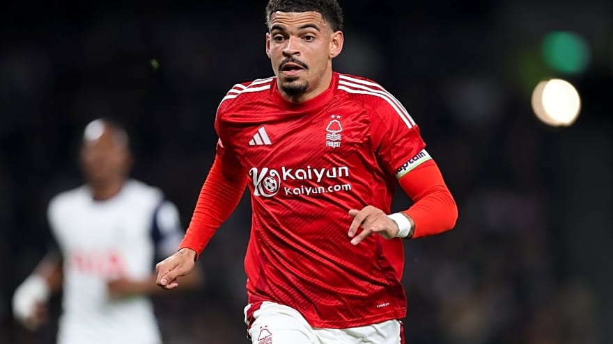 Man City weigh £70m move for English attacking midfielder but face Spurs competition