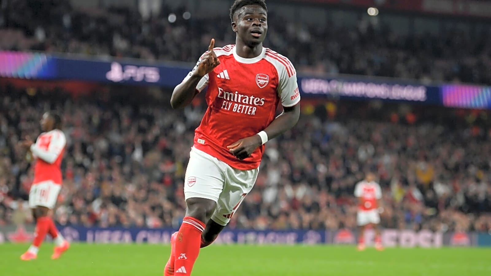 Report: Arsenal star set for huge pay rise as contract talks expected to accelerate