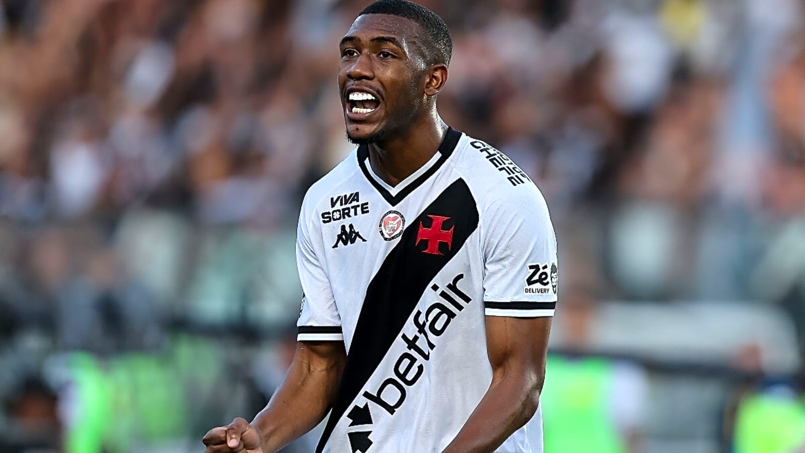 Tottenham given hope of signing Brazilian star by beating Barcelona to his signature