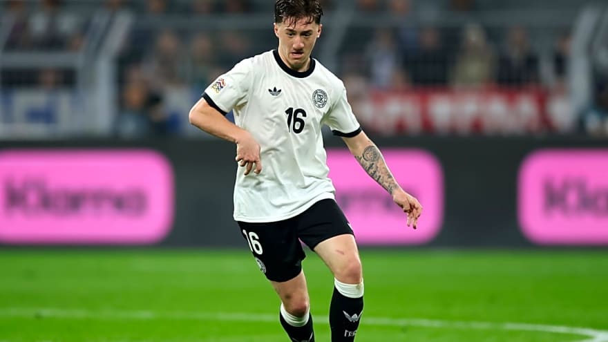 Report: Man United can sign 24-year-old midfield target for €50m next summer