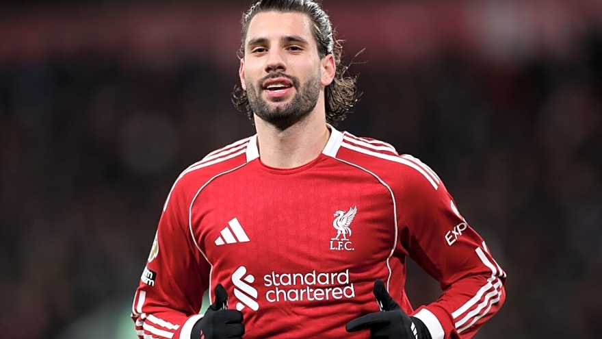  Liverpool star snubs Real Madrid & Bayern to agree new deal in principle