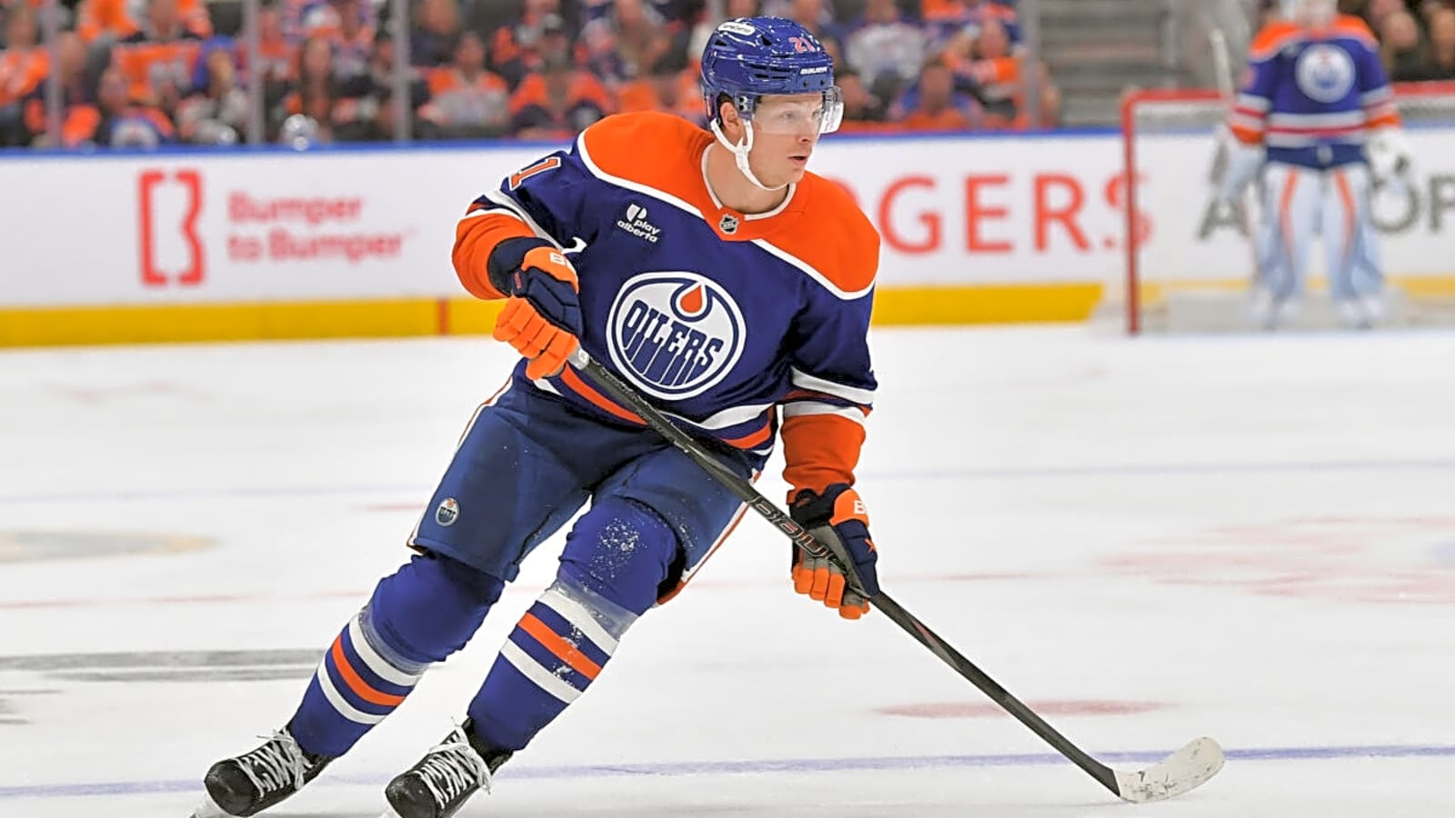 3 Pros & Cons of Oilers’ Trent Frederic Extension