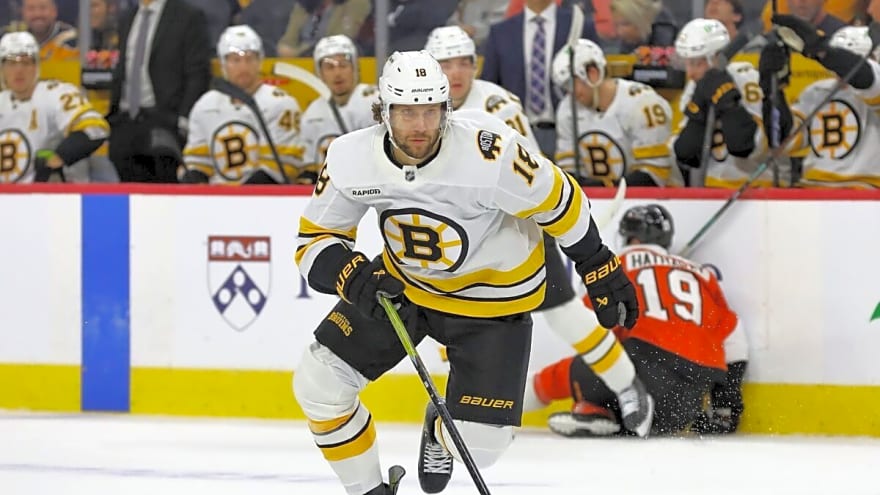 Bruins Need Zacha Healthy to Hold Onto Playoff Spot