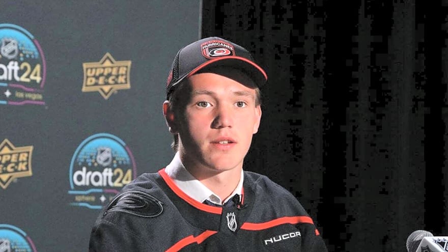 Hurricanes Sign Swedish Defenseman Noel Fransén to a 3-Year ELC