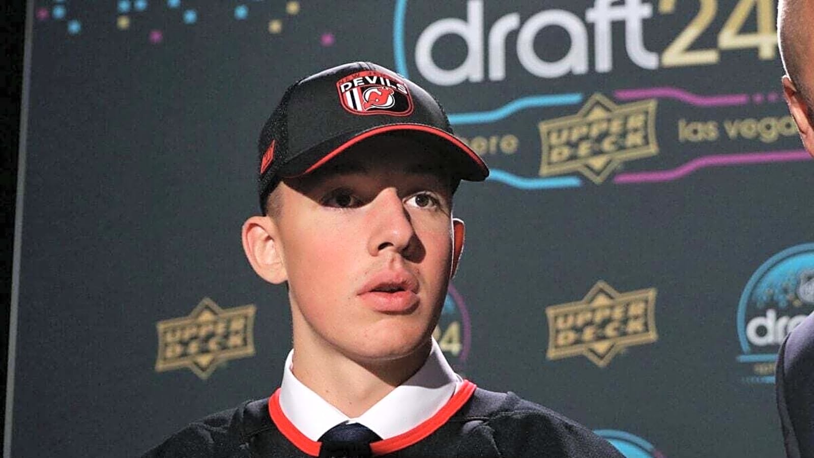 Devils Sign Anton Silayev to an Entry-Level Contract