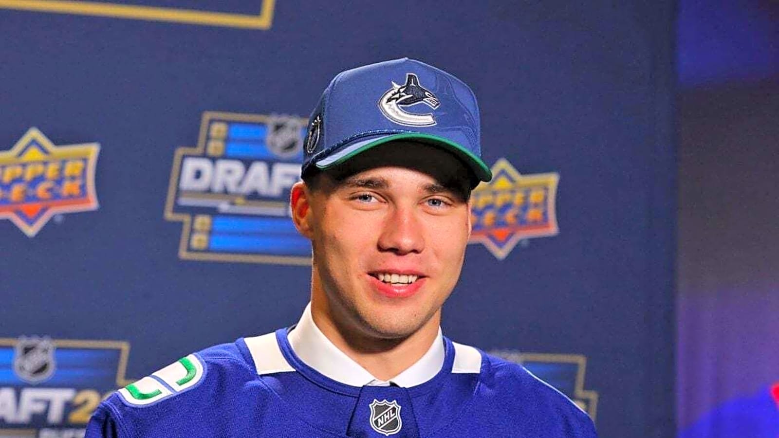 3 NHL Players Comparable to Canucks’ Adam Novotný