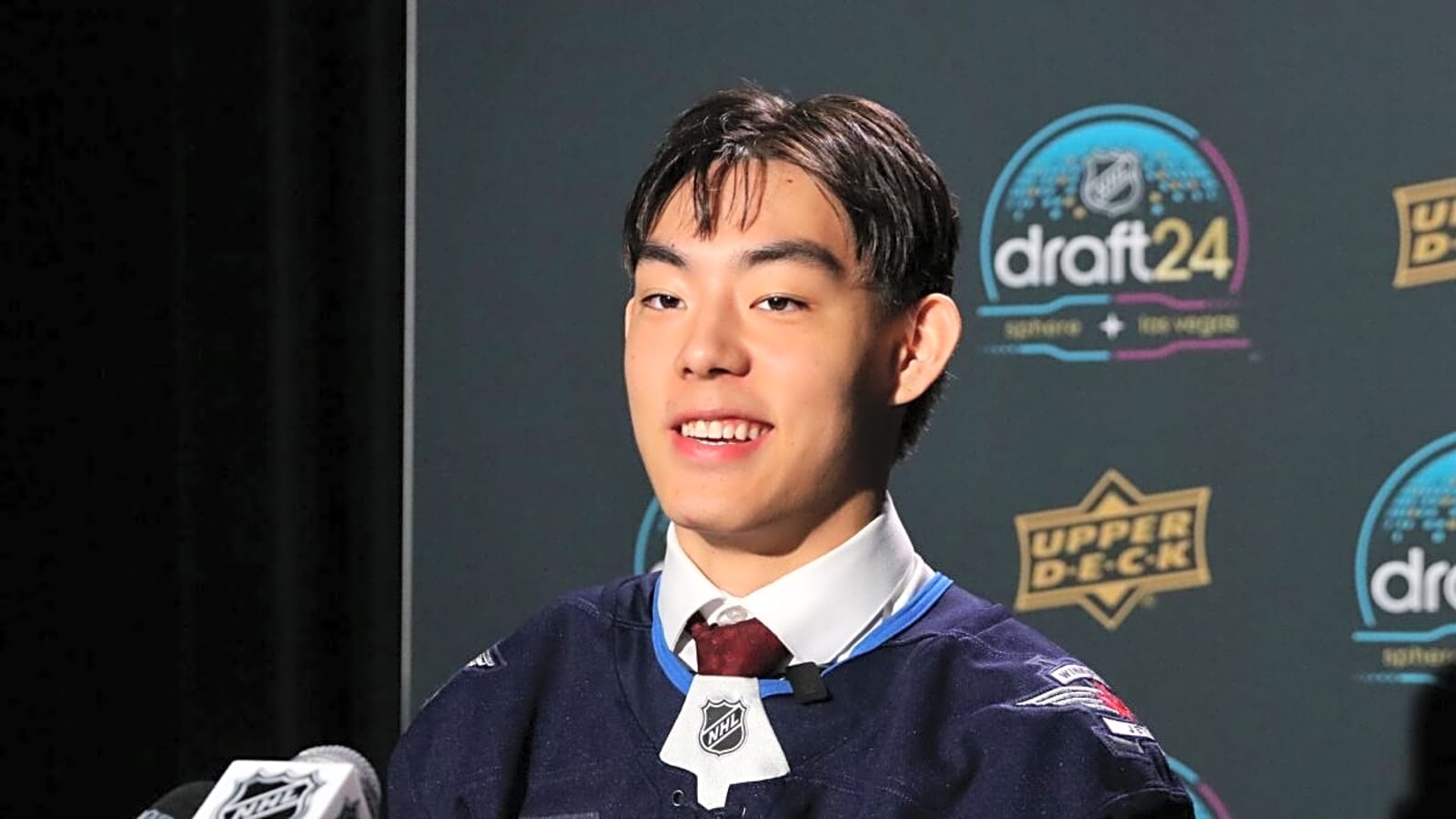 7 Cool Things About China-Born Winnipeg Jets Prospect Kevin He