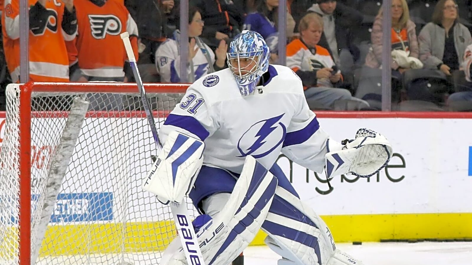 Lightning Defeat Hurricanes 2-1 to Start Preseason Action