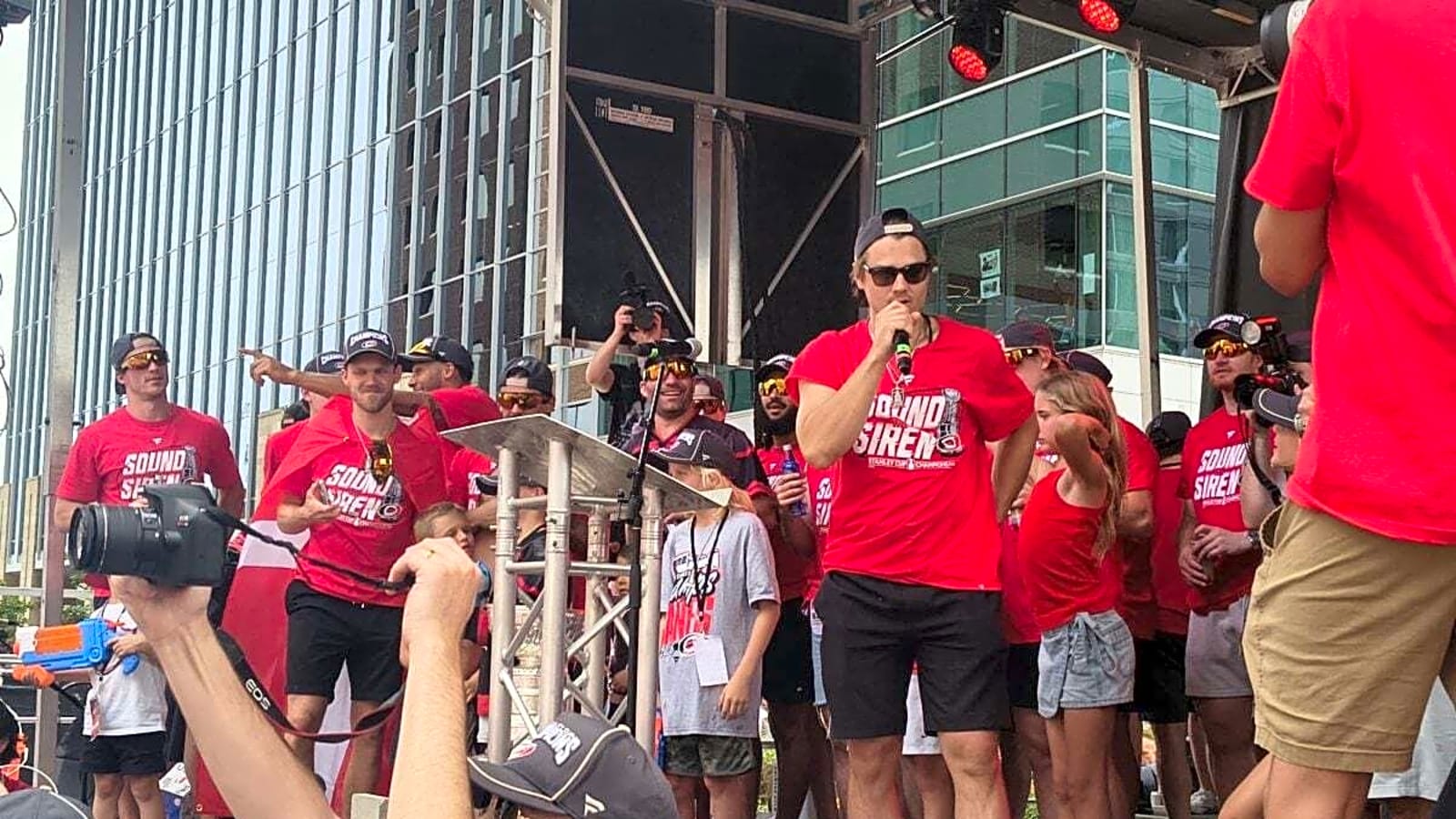 Hurricanes’ Aho & Brind’Amour Discuss Stanley Cup Parade’s Electric Environment