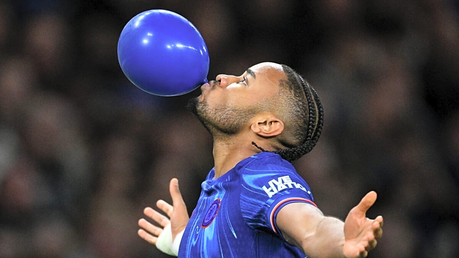 PL star 'definitely' moving this summer, was a Man Utd transfer target in January