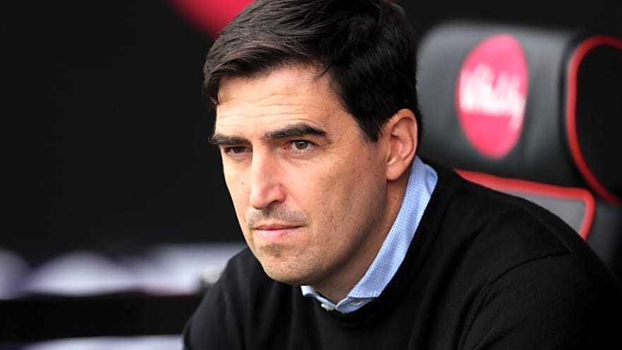 Crystal Palace want 43-year-old coach to replace Oliver Glasner