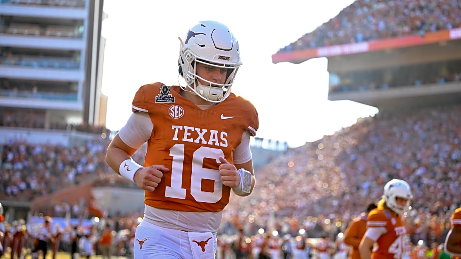 &#39;His dad was a nobody&#39; - Radio show host in rival SEC territory may have just made things personal with Texas QB Arch Manning