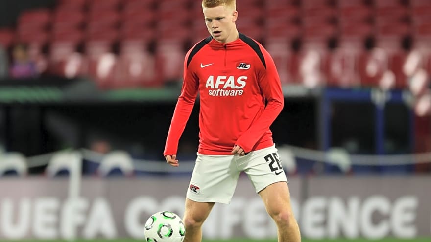 Sources: Man United make contact in bid to beat Liverpool to £25m transfer