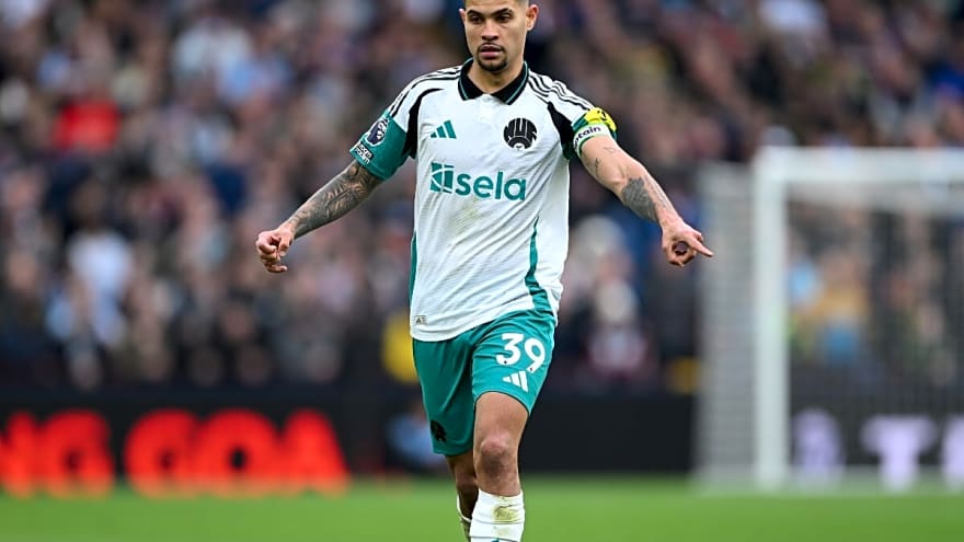 Newcastle plan contract talks in effort to ward off interest from Premier League rivals