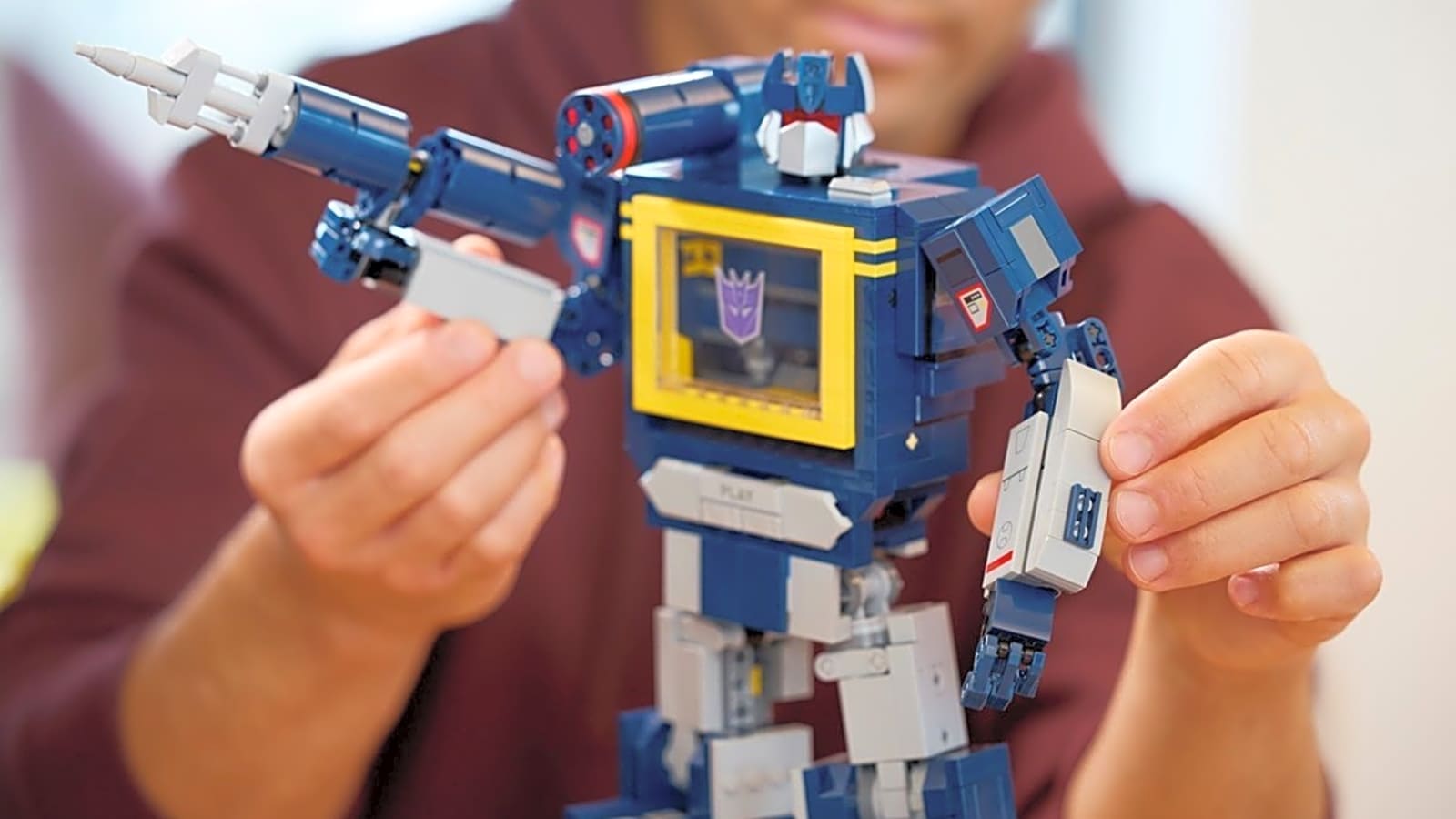 LEGO Icons TRANSFORMERS Set Showcases Decepticon Soundwave