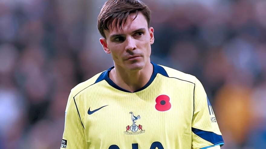 'Complete player' – Man United urged to sign Premier League star who fits their 'DNA'