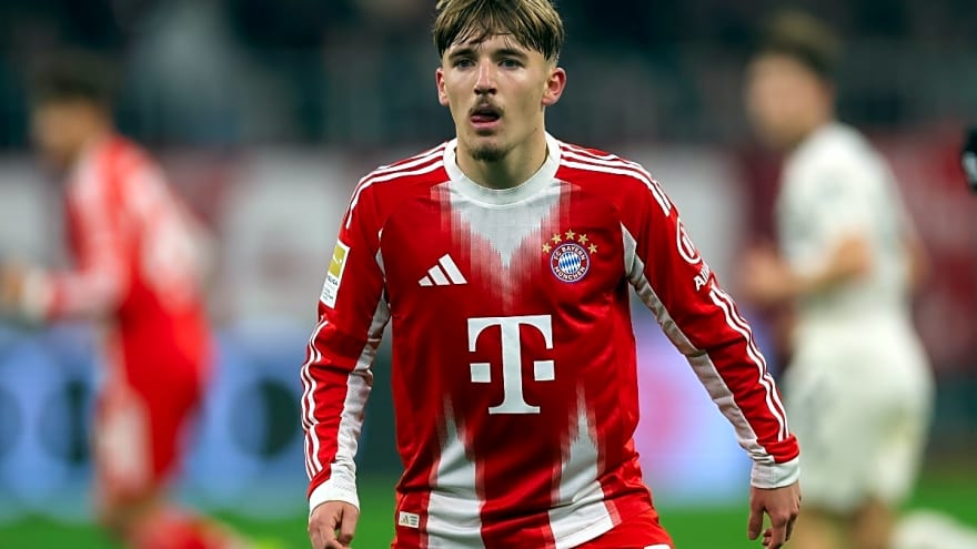 Expert: Arsenal & Chelsea transfer target has spoken to club chiefs about future comments