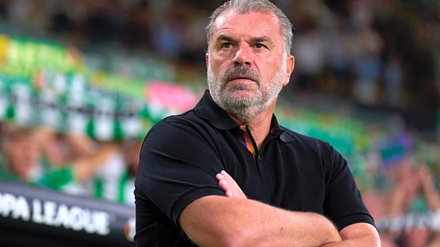 Europa League winner eyed by Leeds as Daniel Farke’s shocking record leaves him on the brink