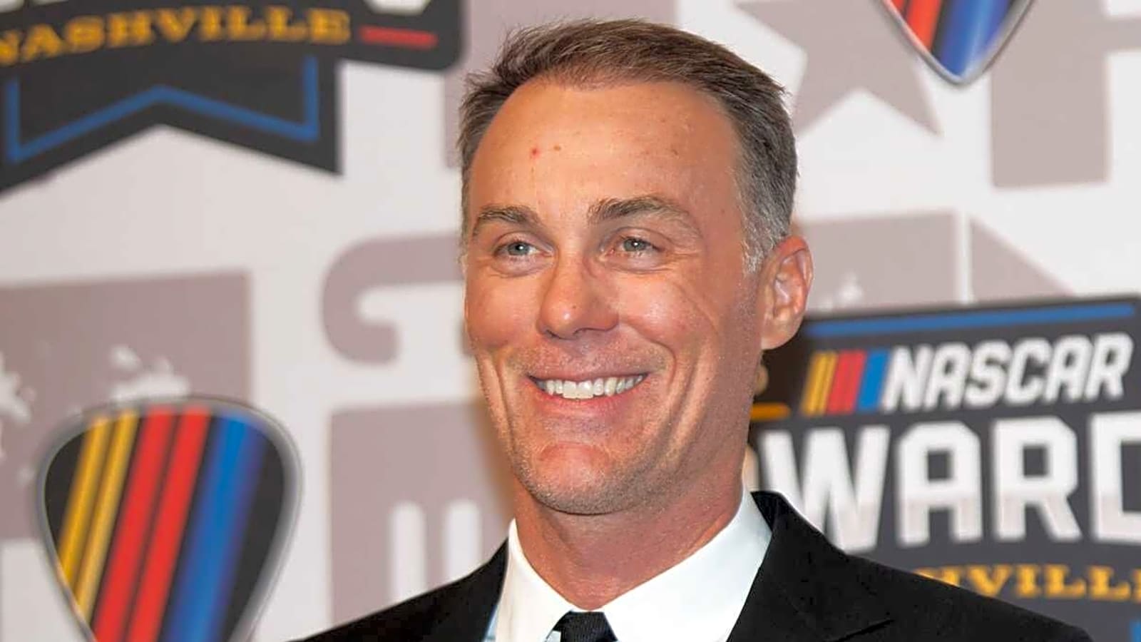 Harvick compares Hocevar to a driver he once feuded with