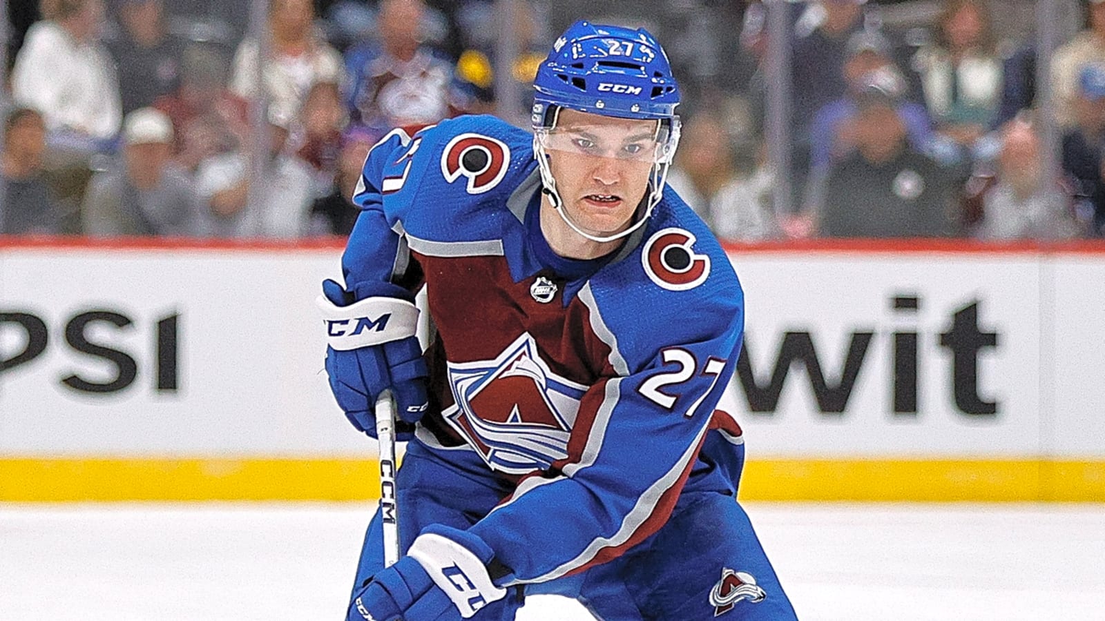Sharks, Avalanche swap forwards in trade