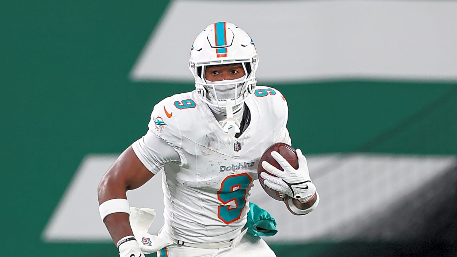 Jonnu Smith is underrated addition in blockbuster trade for Steelers 
