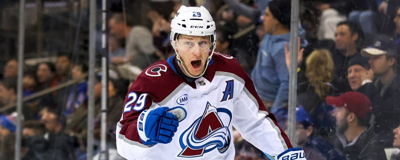 Nathan MacKinnon passes Joe Sakic for most goals in Avs history 