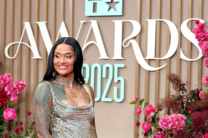 “Folded” by Kehlani