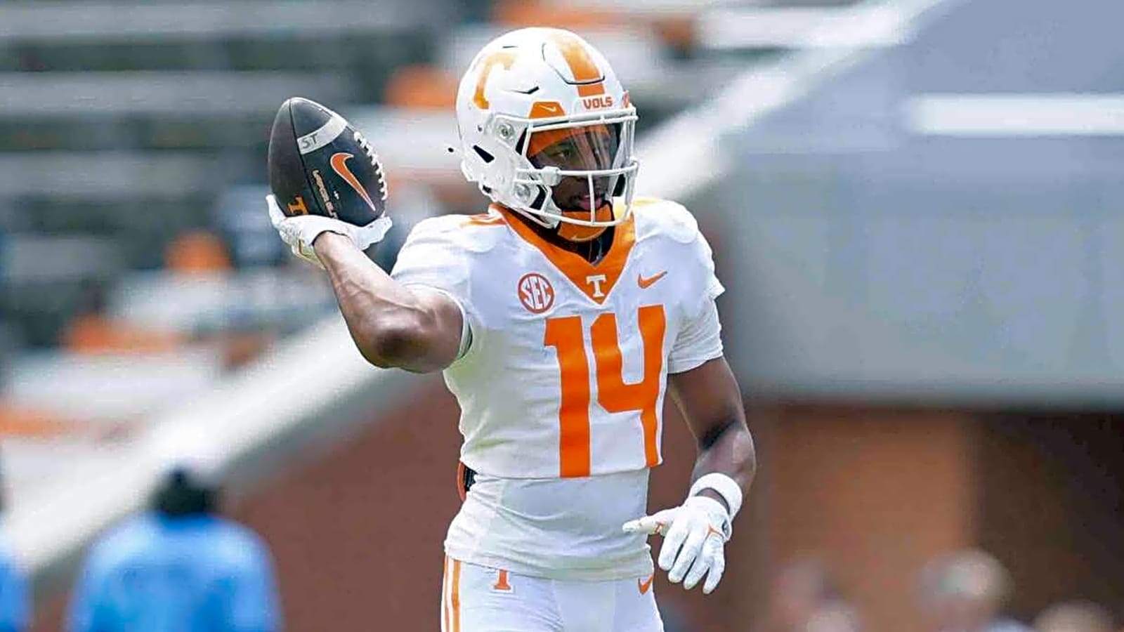 &#39;Tennessee is definitely one to watch&#39; - Recruiting analyst gives the latest on Vols&#39; pursuit of elite 5-star recruit
