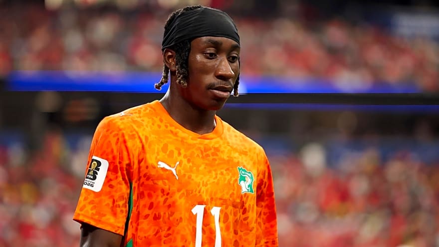‘Go to Liverpool’ – Joe Cole tells ‘explosive’ young winger to snub European giants for the Reds