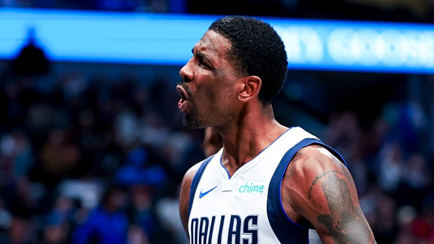 Mavericks' Irving to decline option, re-sign on three-year deal