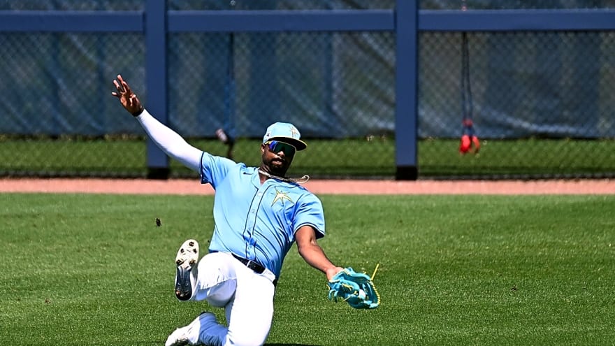 Report: Eloy Jiménez and Rafael Lantigua sign minor-league deals with the Blue Jays