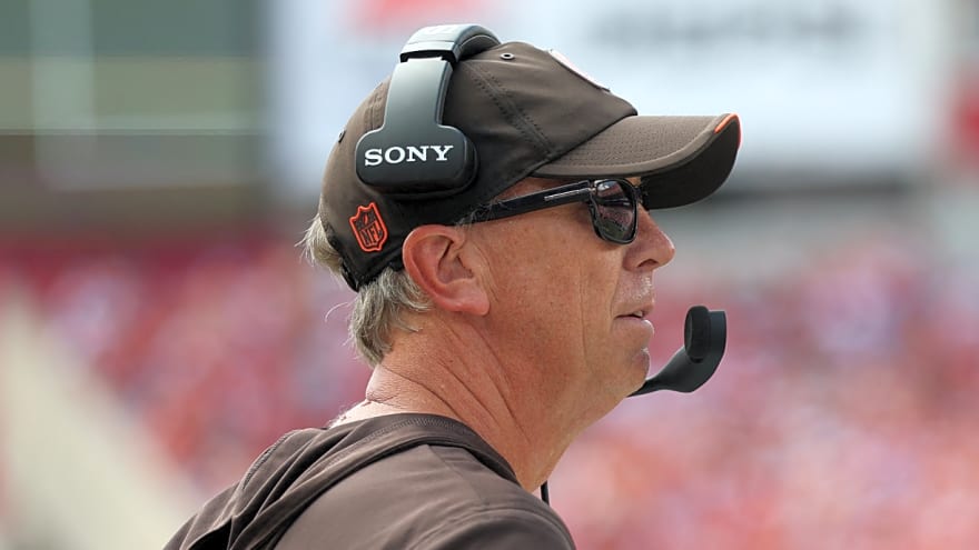 Browns' Monken admits mistake with Watson, Sanders