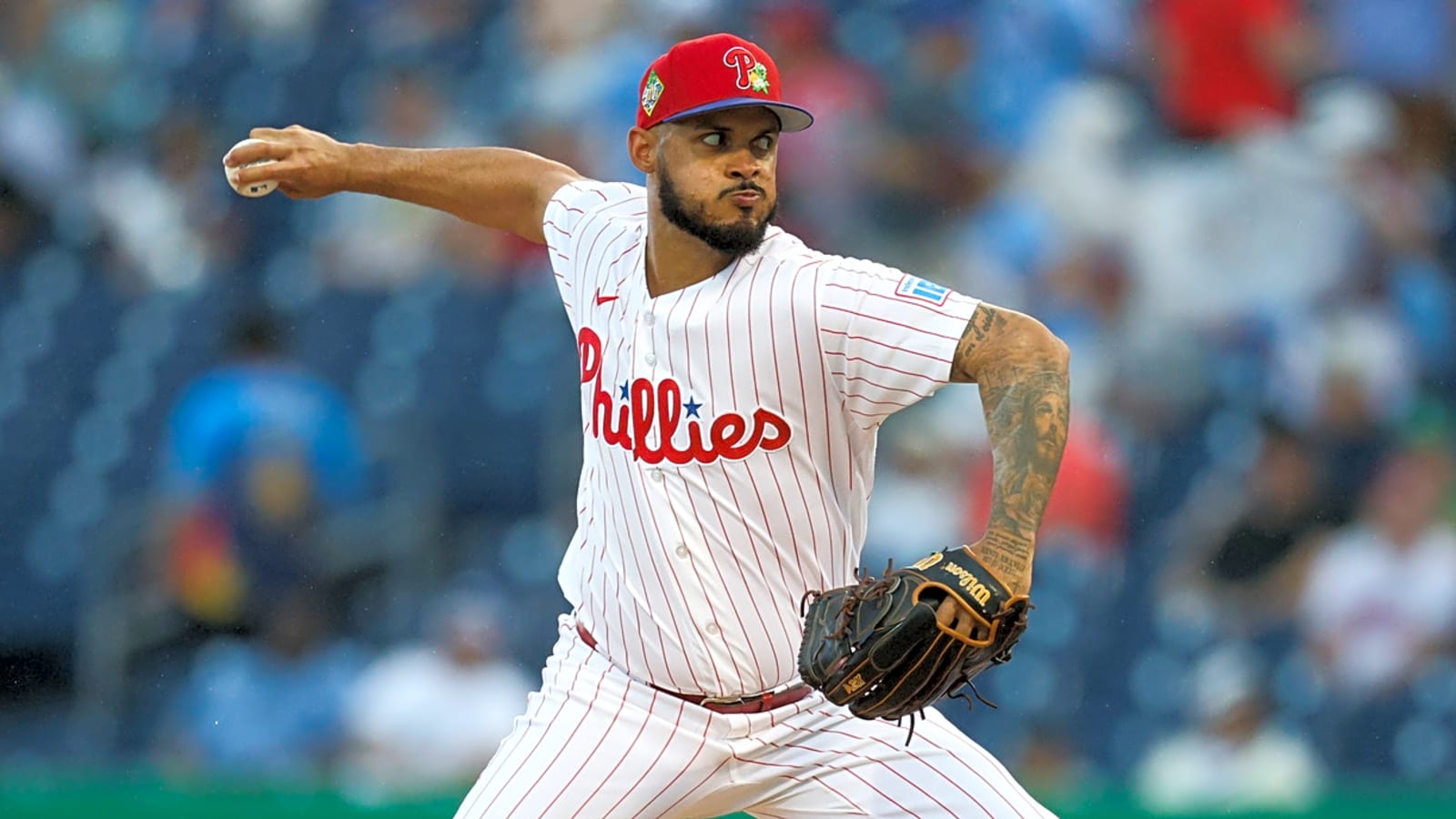 Dodgers Sign Jonathan Hernández