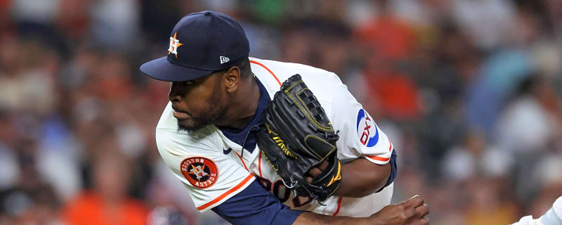 Royals, Hector Neris Agree To Minor League Deal