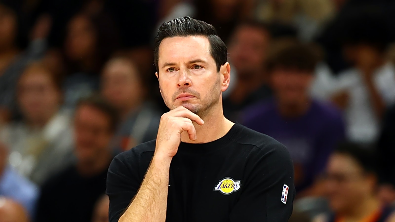 Lakers make surprising starting five decision before opening night