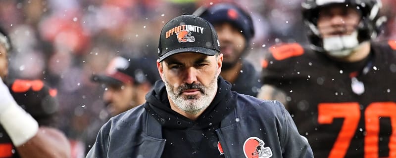 Browns HC Kevin Stefanski tries to explain bizarre wristband blunder